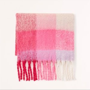 NWT Abercrombie scarf